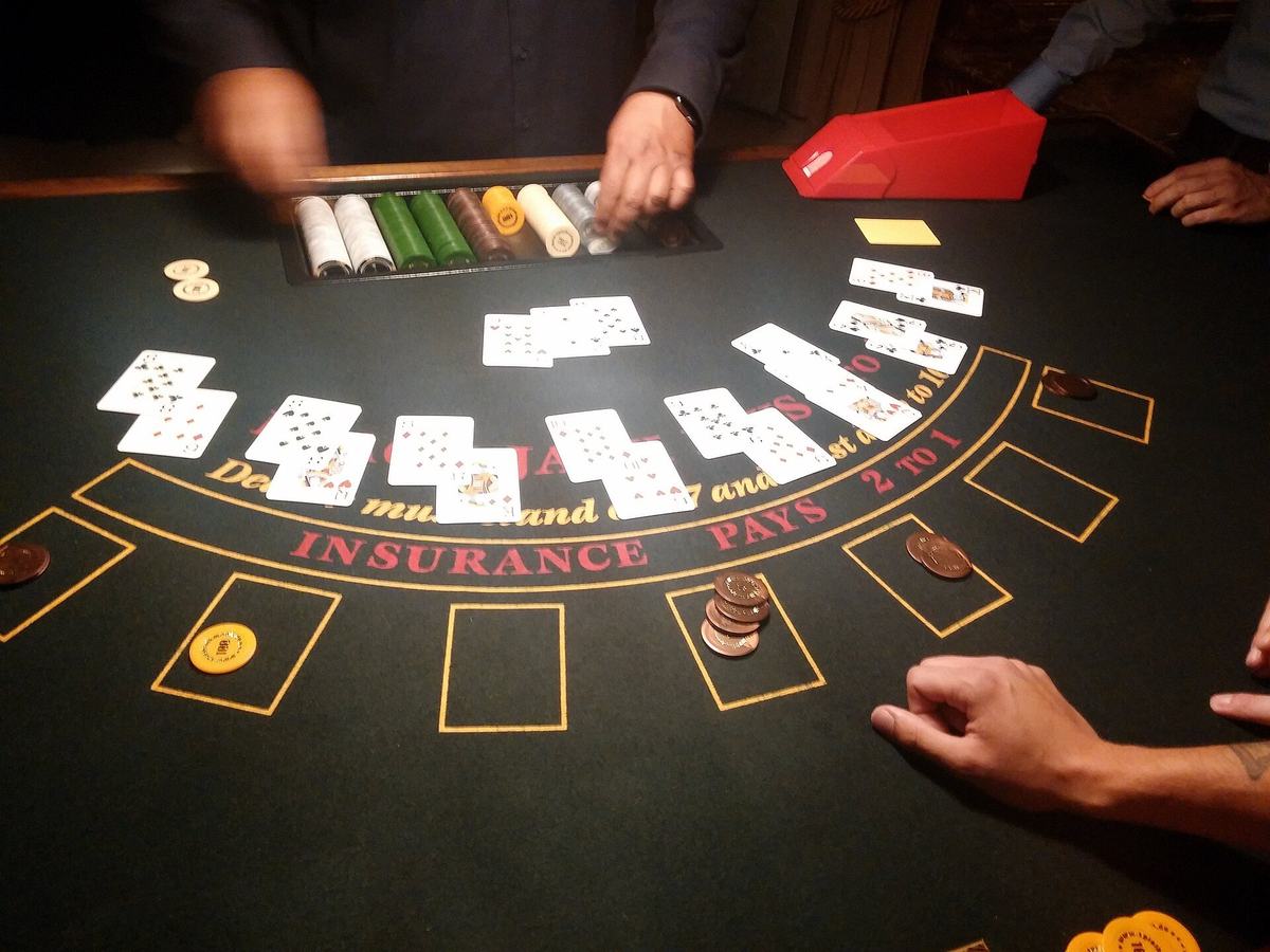 Como Contar Cartas no 21 – Técnicas para Blackjack
